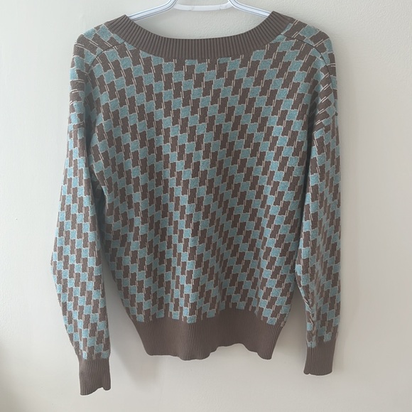 Size small comfortable blue and tan print sweater - Picture 2 of 3